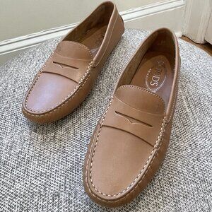 Gommino Driving Shoes in Leather (38.5 EU, 8.5 US)